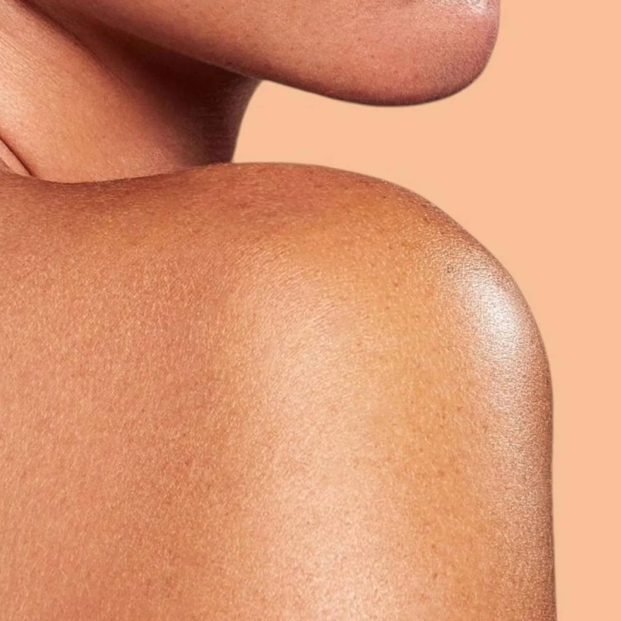 GLOW BODY OIL - HUILE NOURRISSANTE, SOYEUSE , ILLUMINATRICE ET PAILLETÉE - 100 ML CHOGAN